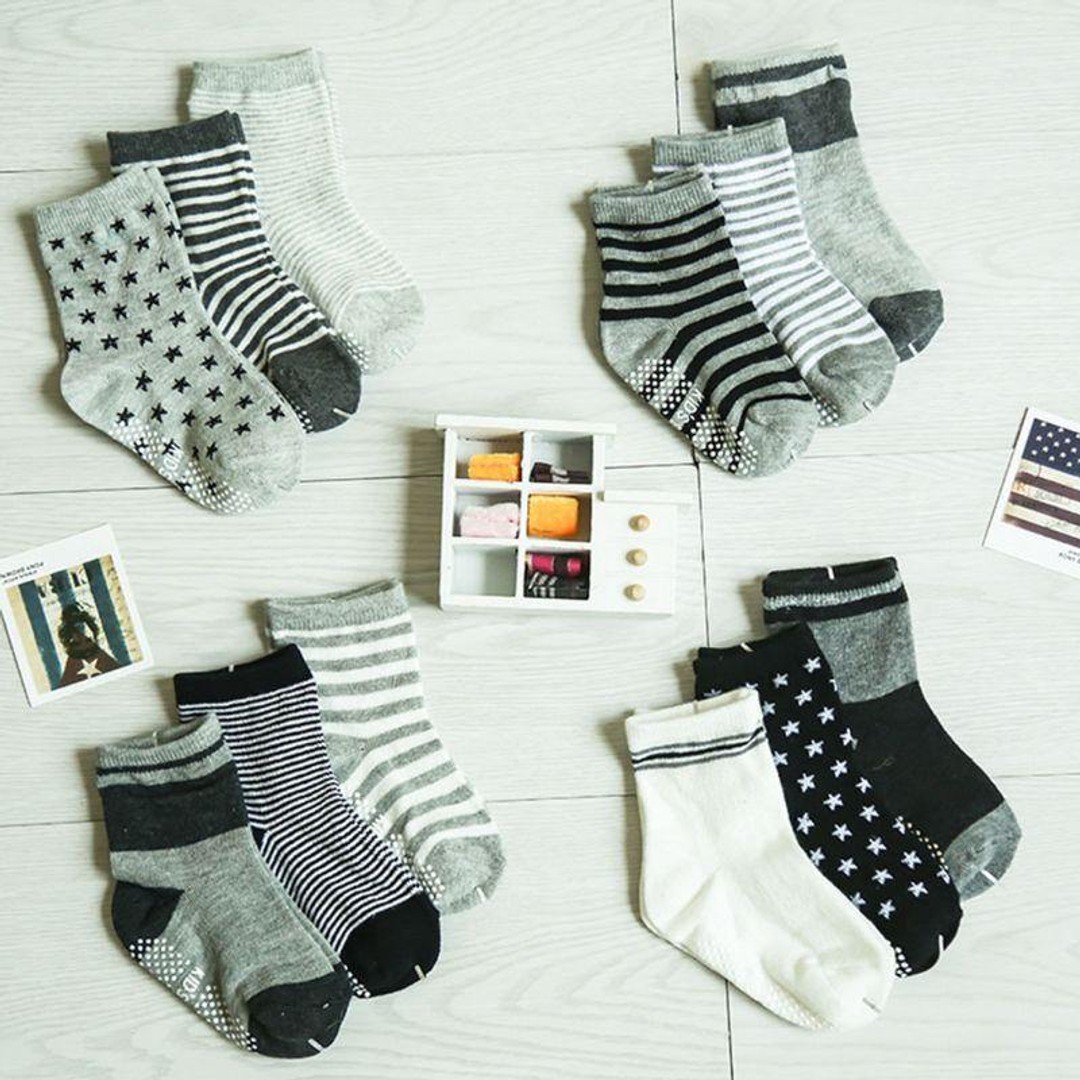 Taylorson Anti-Slip Kids Socks 12 Pairs Set - Black & White (0-5 years)