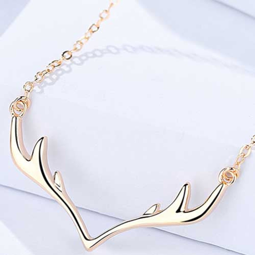 18K Gold Modern Necklace Deer Antlers "Velvet"